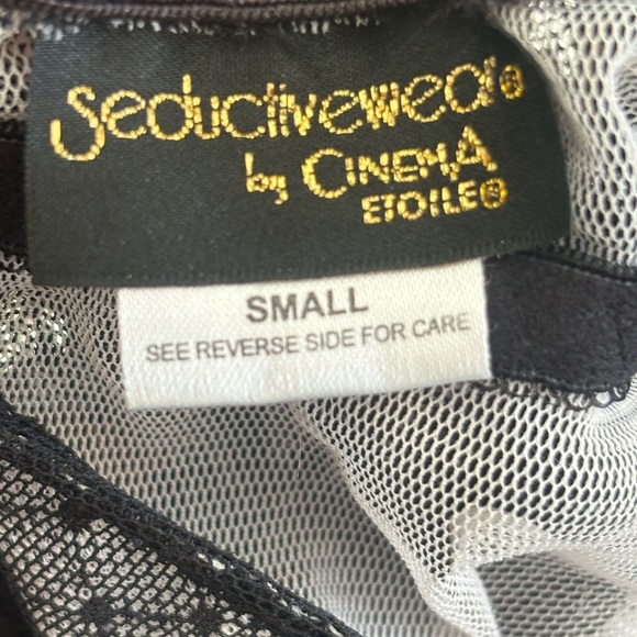 Elegant Black Lace baby doll  with Bow Details - Picture 7 of 7